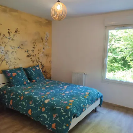 בית נופש Maison Au Pegasus Bridge & Proche Bénouville