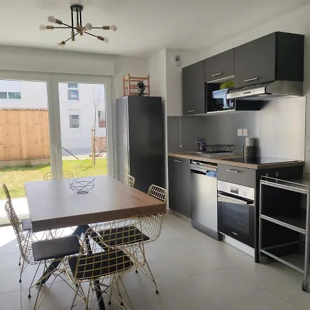 Maison Au Pegasus Bridge & Proche * 베누빌